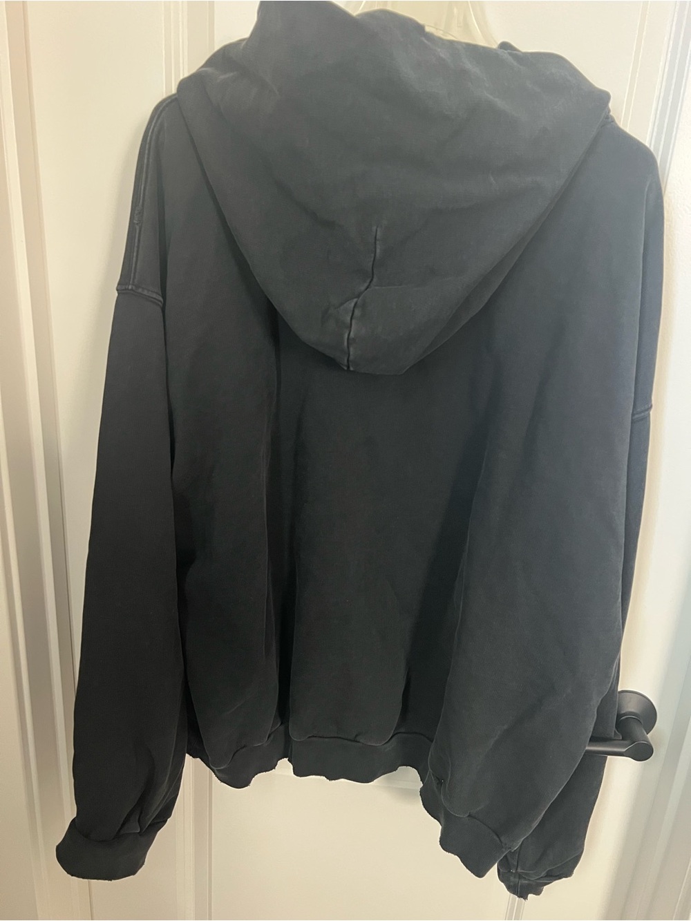 New with plastic hang tag Balenciaga unisex distressed hooded sweatshirt - Picture 6 of 6